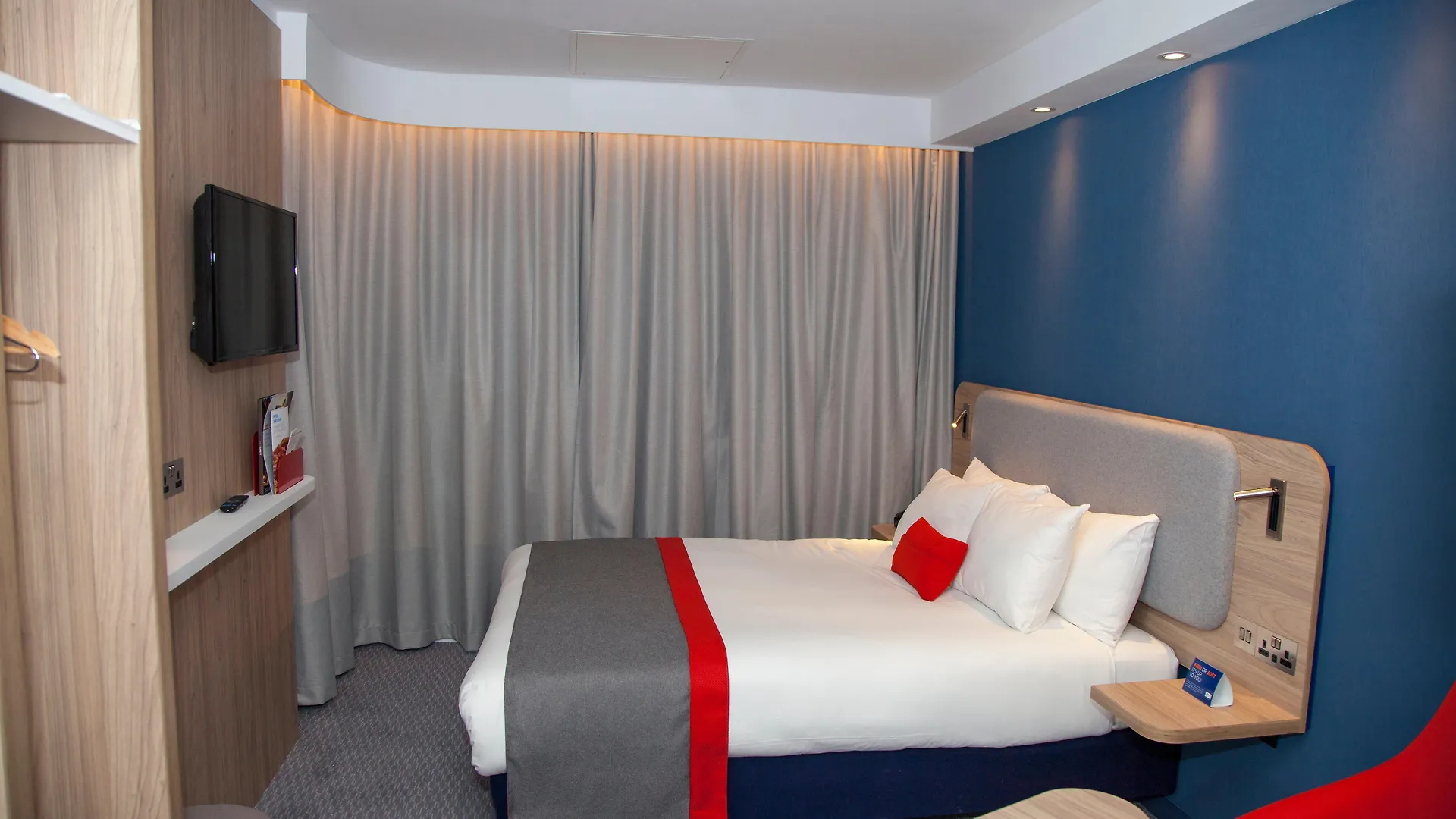 Holiday Inn Express Cardiff Bay By Ihg Storbritannien